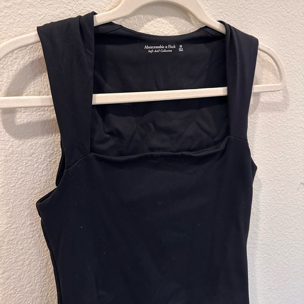 A&F Square Neck Tank - Picture 2 of 3
